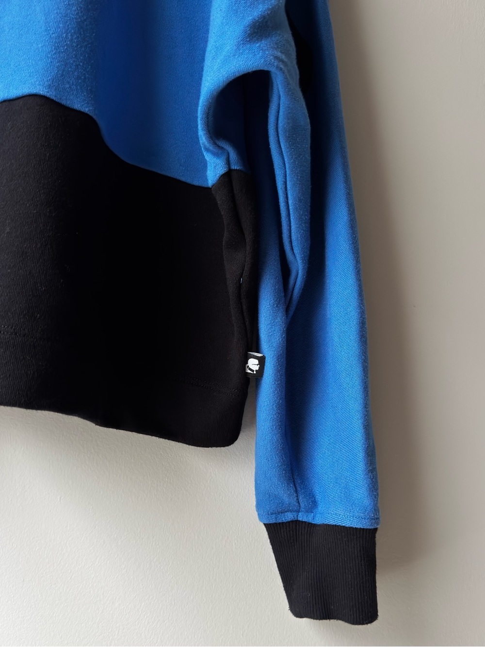 Karl Lagerfeld Paris Logo Colorblock Sweatshirt Blue Black Size Small - Picture 2 of 9